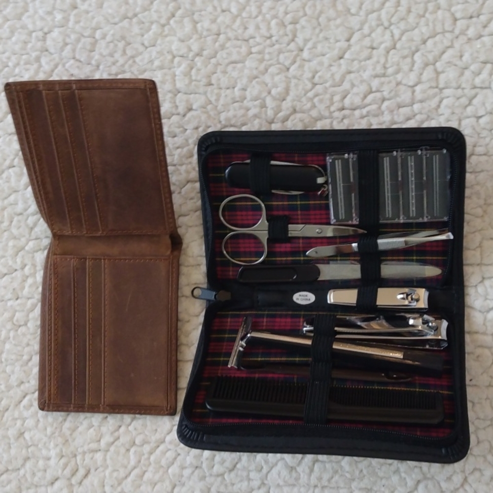 NWOT Brown Italian Leather Wallet & Travel Kit Bundle